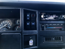 Load image into Gallery viewer, Jeep MJ / XJ Clock Replacement