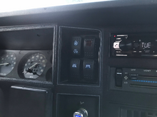 Load image into Gallery viewer, Jeep MJ / XJ Clock Replacement

